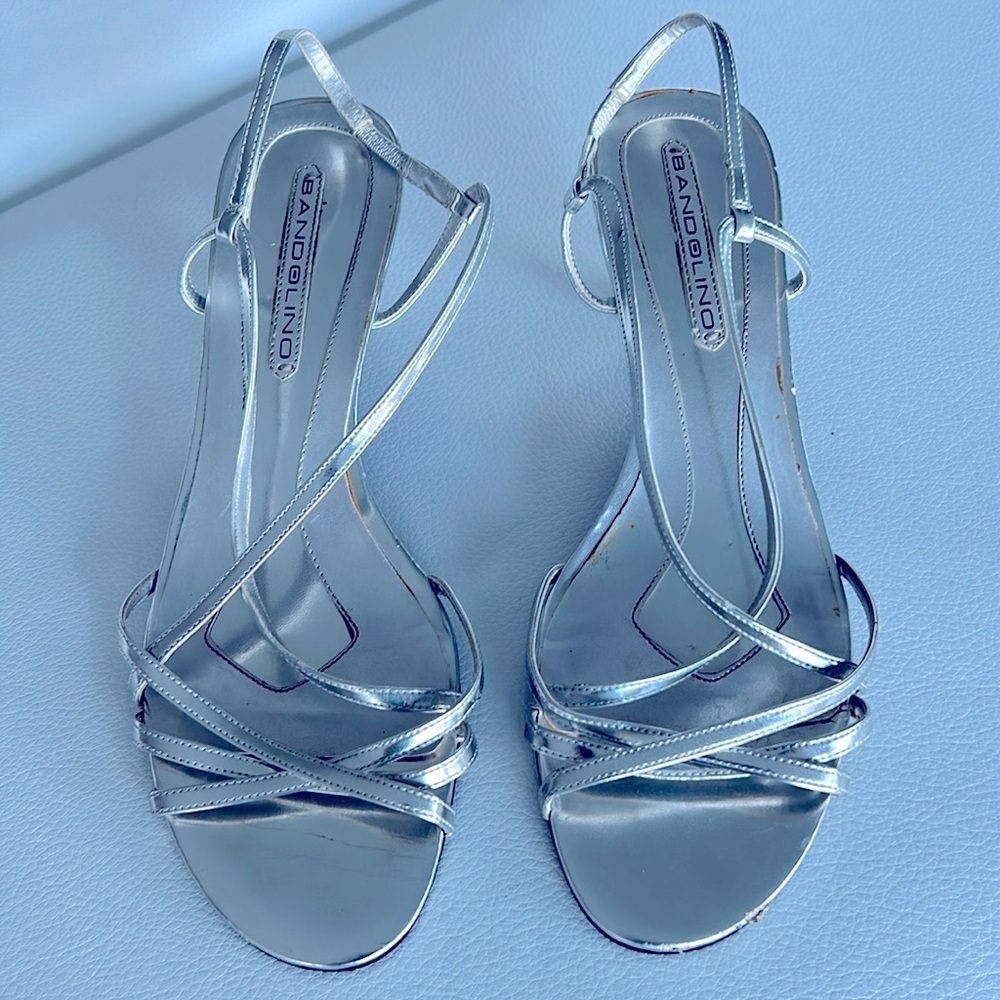 Bandolino 2” silver sandals, size 8.5